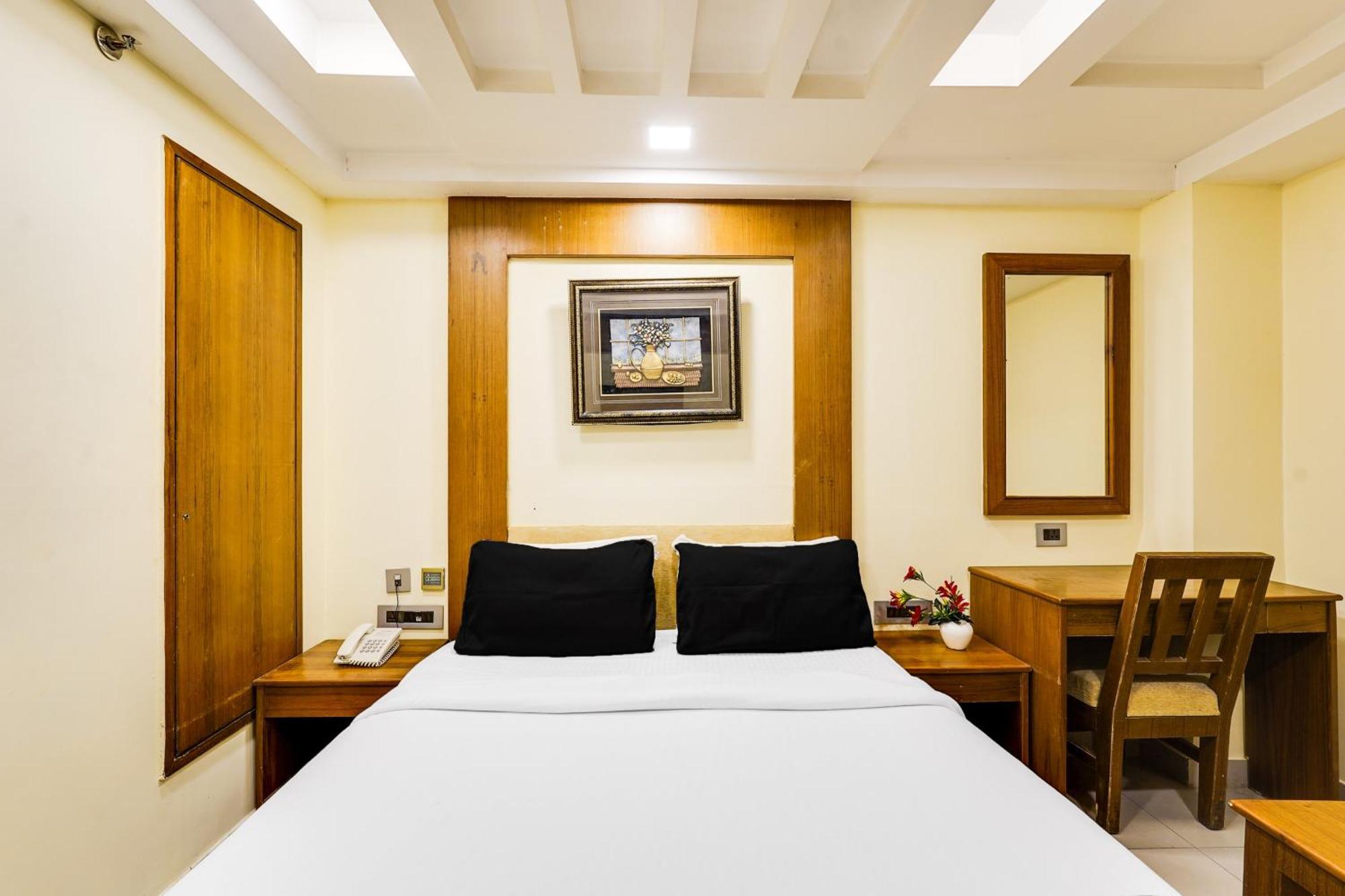 Super Townhouse Oak Alandur Near Chennai Airport Formerly Vijay Park المظهر الخارجي الصورة