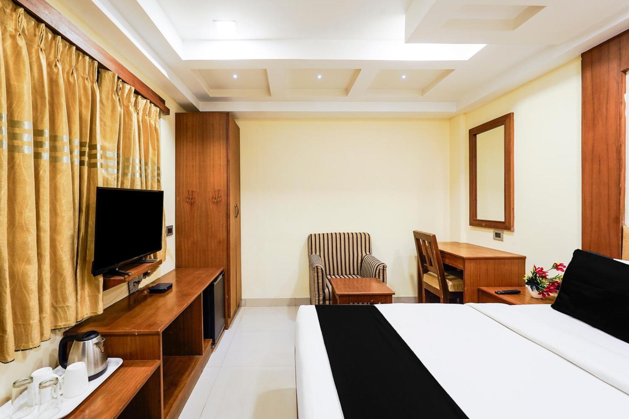 Super Townhouse Oak Alandur Near Chennai Airport Formerly Vijay Park المظهر الخارجي الصورة