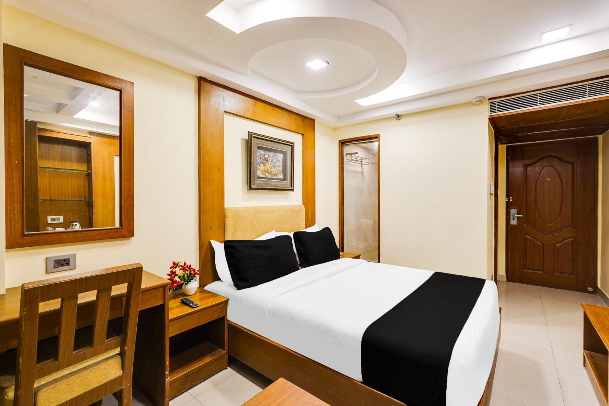 Super Townhouse Oak Alandur Near Chennai Airport Formerly Vijay Park المظهر الخارجي الصورة