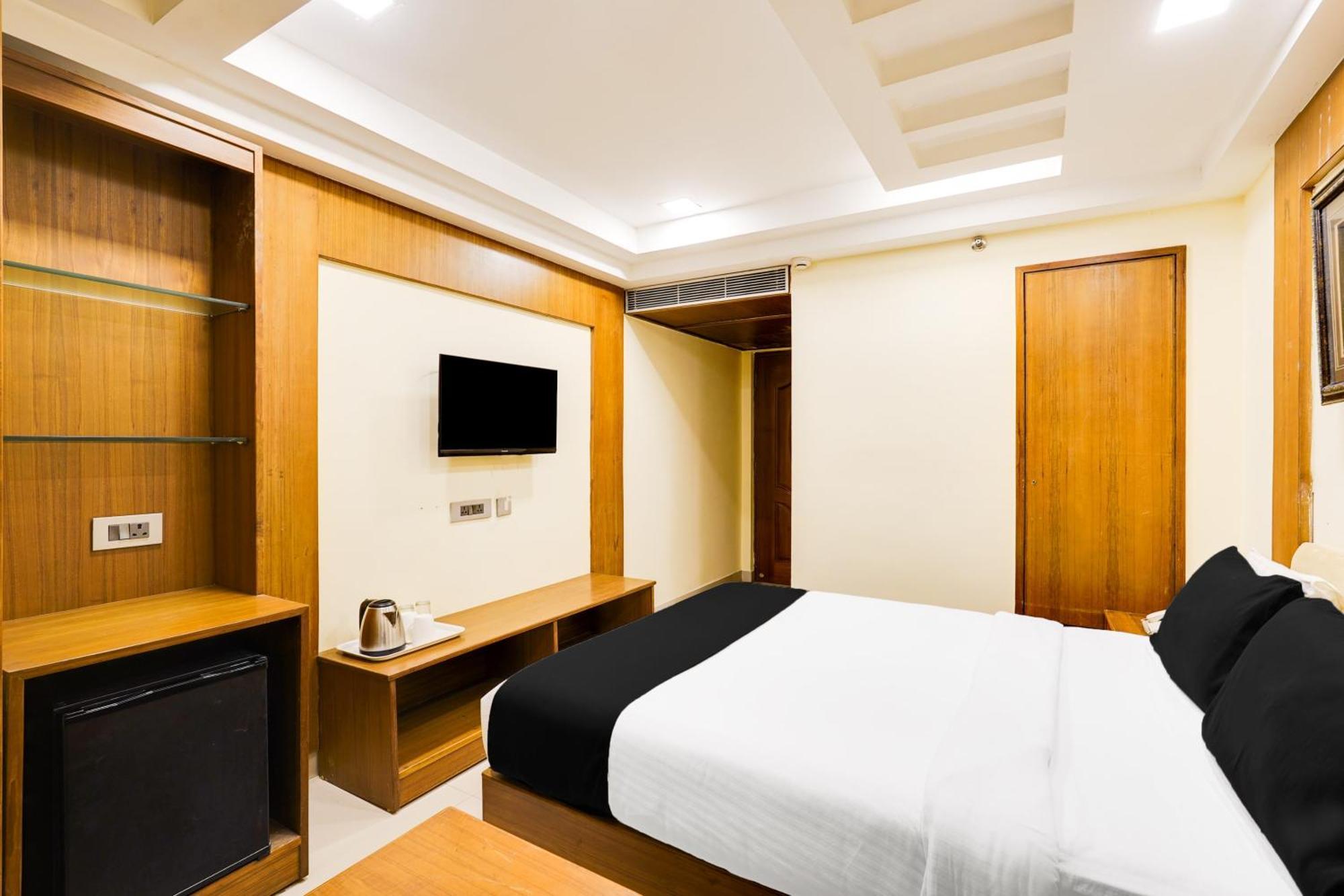 Super Townhouse Oak Alandur Near Chennai Airport Formerly Vijay Park المظهر الخارجي الصورة
