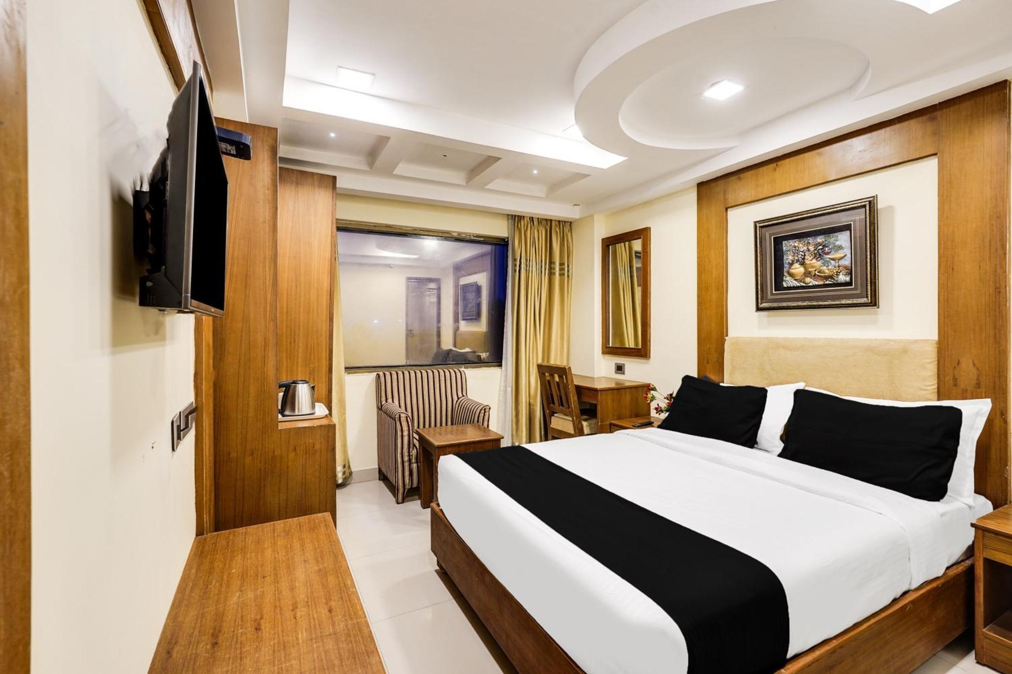 Super Townhouse Oak Alandur Near Chennai Airport Formerly Vijay Park المظهر الخارجي الصورة