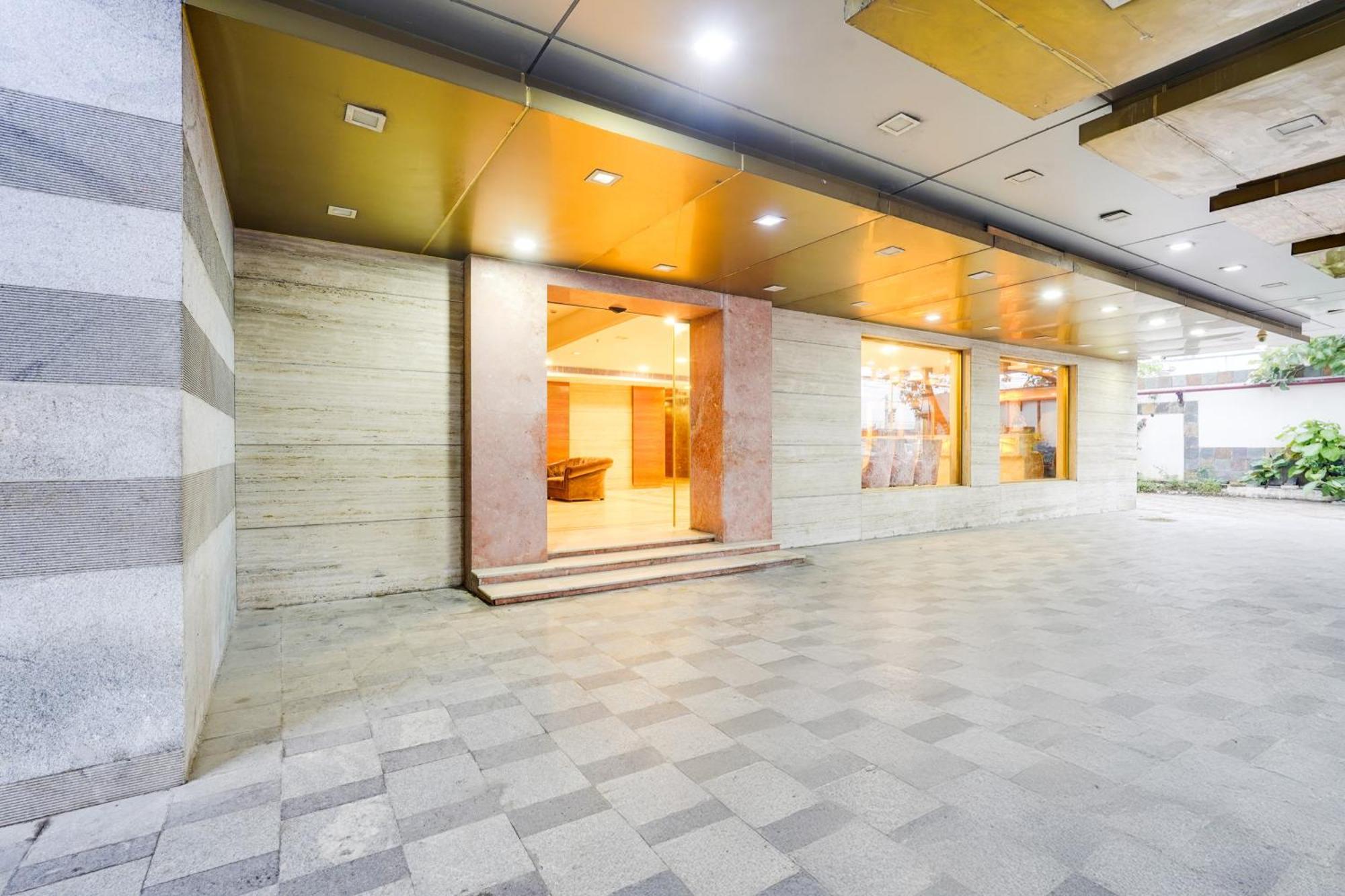 Super Townhouse Oak Alandur Near Chennai Airport Formerly Vijay Park المظهر الخارجي الصورة